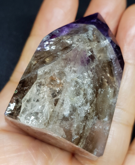 균열 스모키 아메시스트 육각주