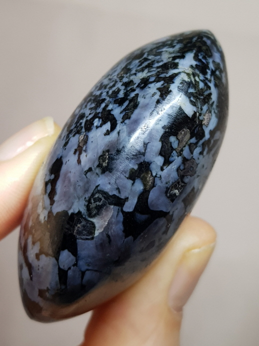 멀리나이트( Merlinite)자갈형