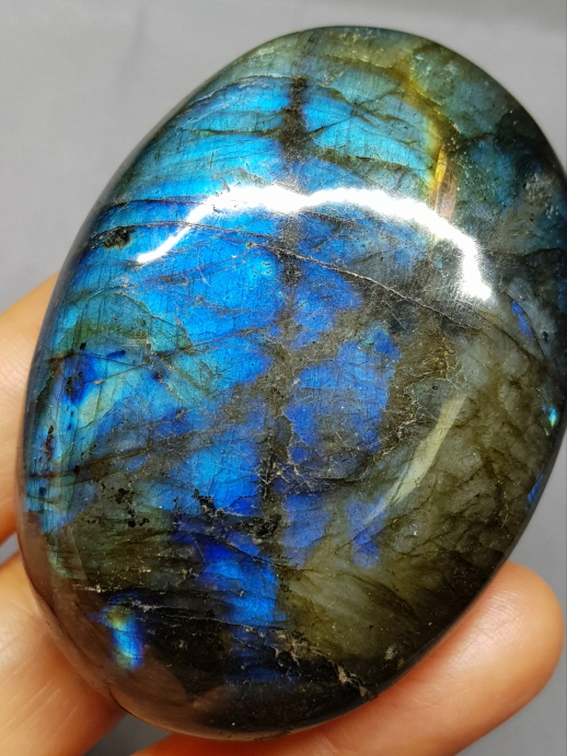 색감 좋은 라브라도라이트원석