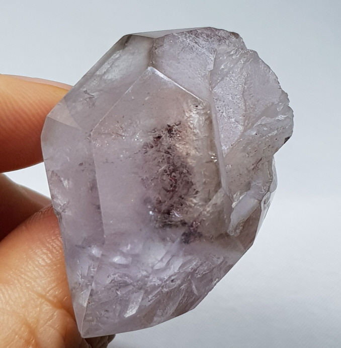 자수정 티타늄 결합