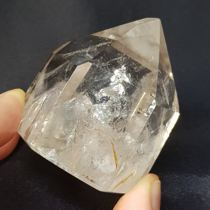 색감 연한무지개 황수정